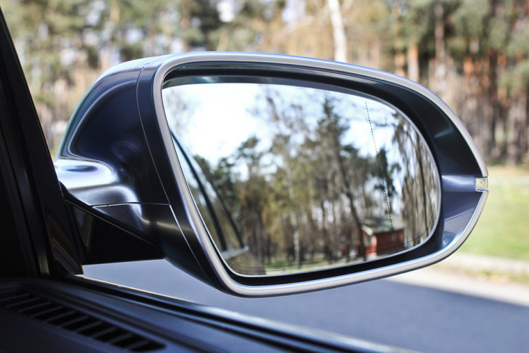 Adjust Your Mirrors to Work in Harmony In The Garage with