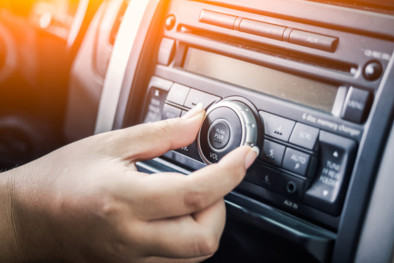5 Tips to Get the Best Car Stereo Sound Under the Summer Sun In The