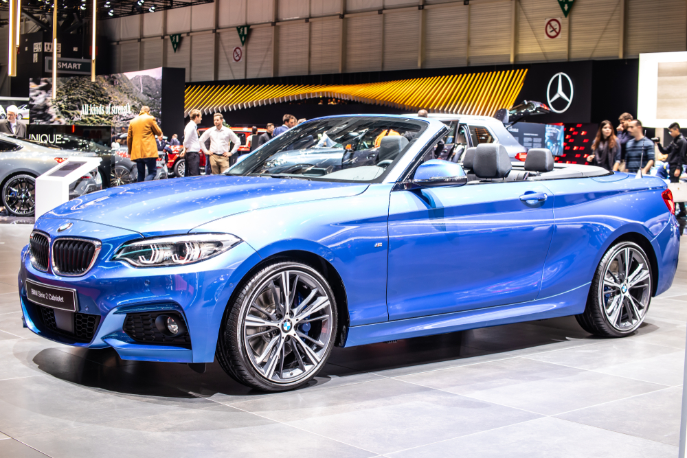 , BMW Recalls Compact Cars Due to Knee Airbag Issue