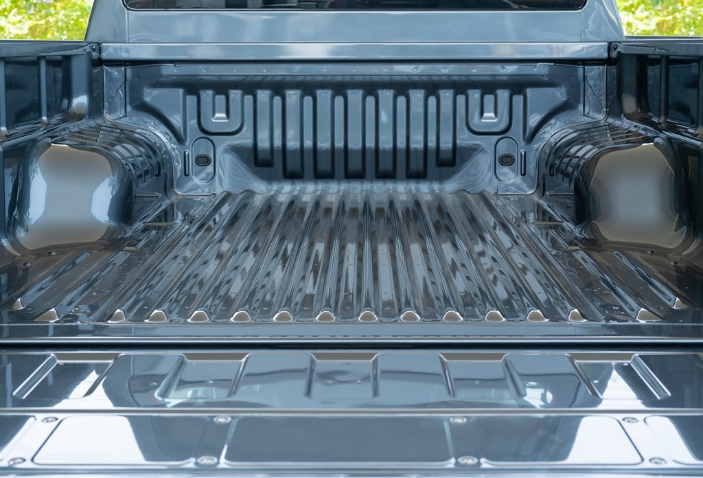 , Safety Alert: Pickup Trucks with Bed Liners