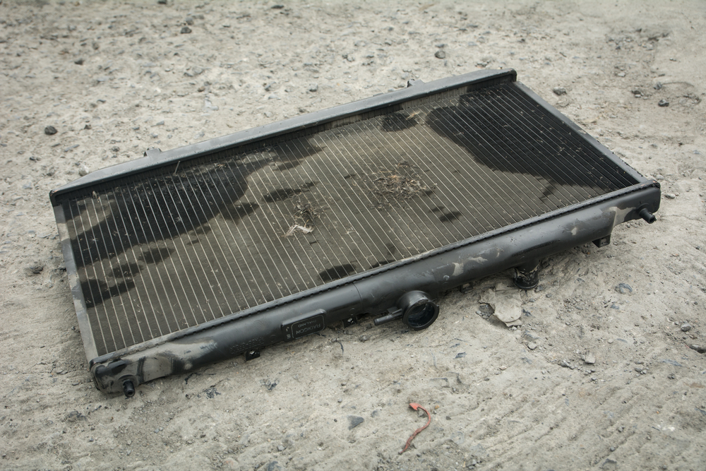 Symptoms of a Bad Radiator In The Garage with