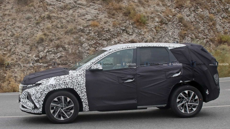 , New Photos of Next-gen Hyundai Tucson Show Revamped Front Fascia