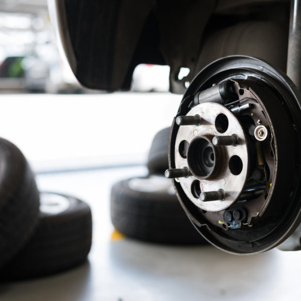 Bad Wheel Hub Symptoms In The Garage with