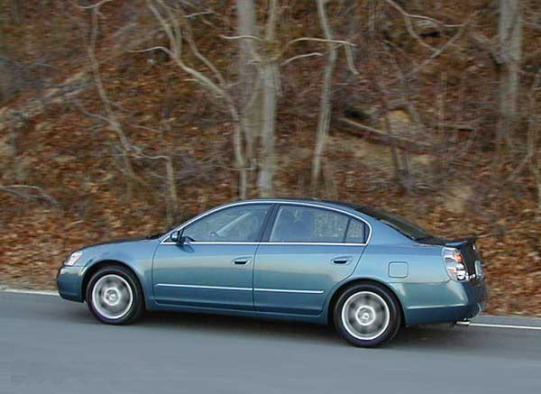 , 2002 Nissan Altima Road Test