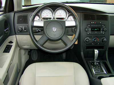 , 2005 Dodge Magnum Road Test