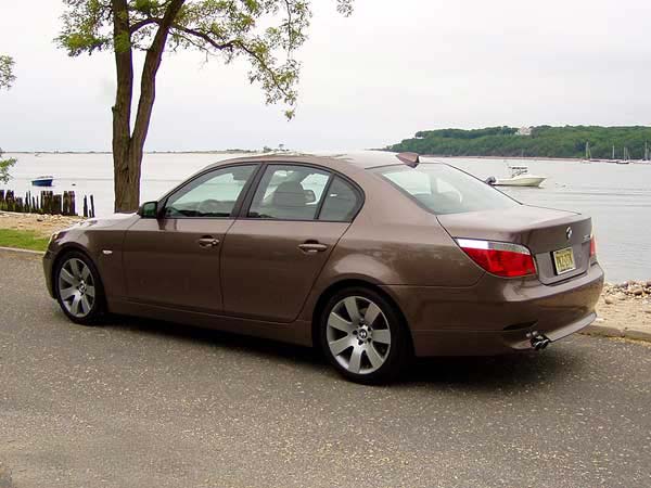 2004 bmw left rear view