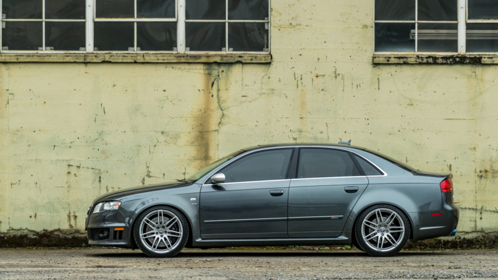 , Audi RS 4 is One Hot Sedan