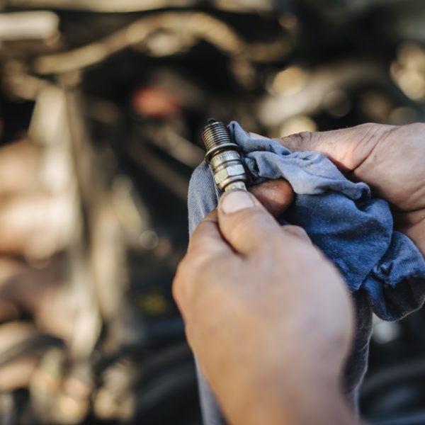 How Tight Should Spark Plugs Be? (See Torque Chart) In The Garage