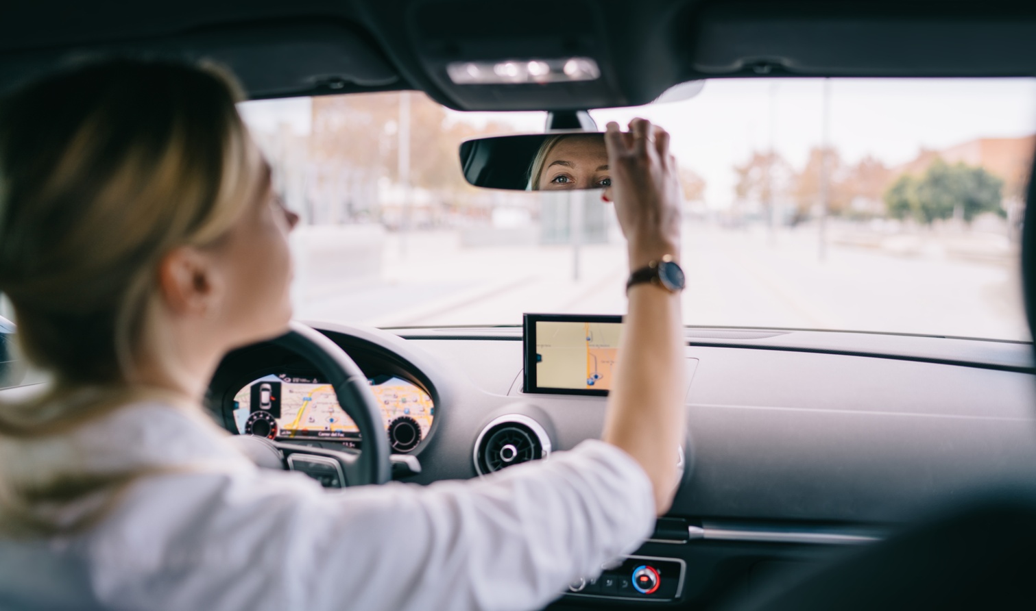 Is it Illegal to Drive Without a Side Mirror? In The Garage with
