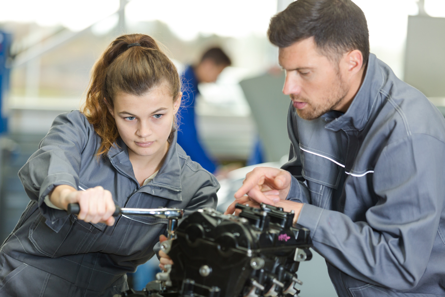 [Infographic] What to Consider Before You Start Doing Your Own Auto ...