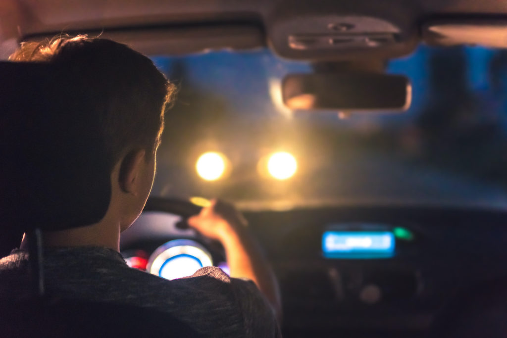 How to Avoid the Glare from Headlights In The Garage with