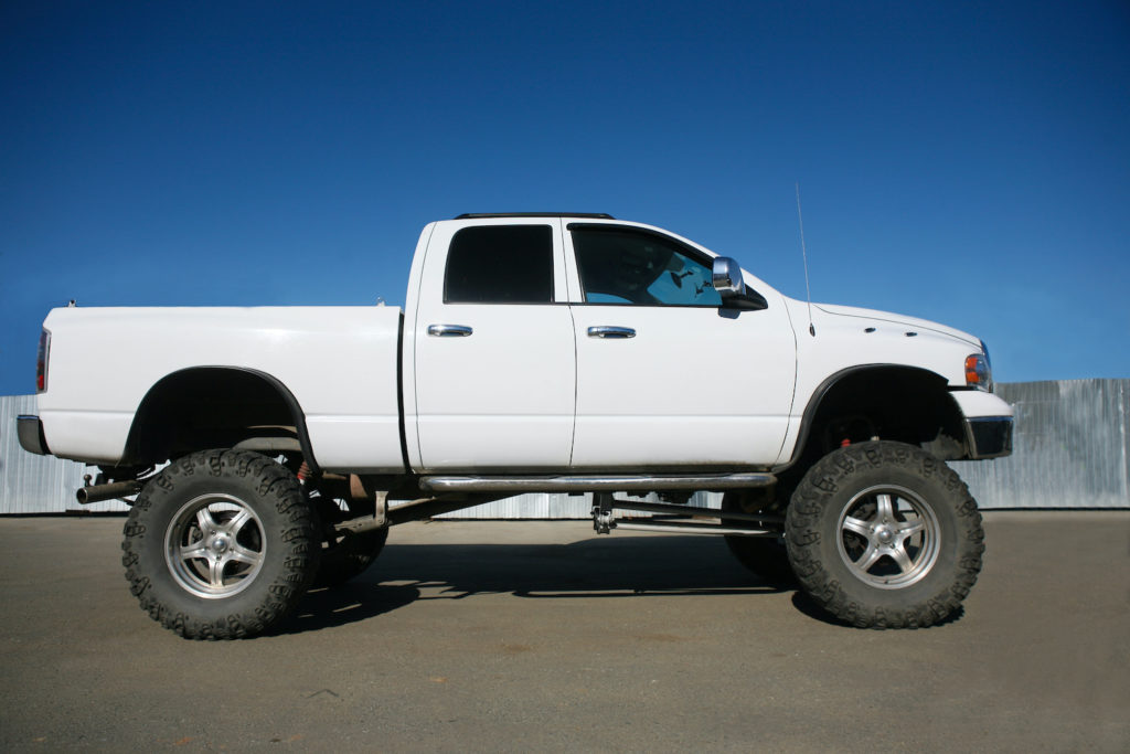Best Shocks for Lifted Trucks In The Garage with