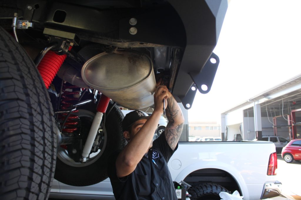 , EPISODE 4: Bestop HighRock Front and Rear Bumpers Install