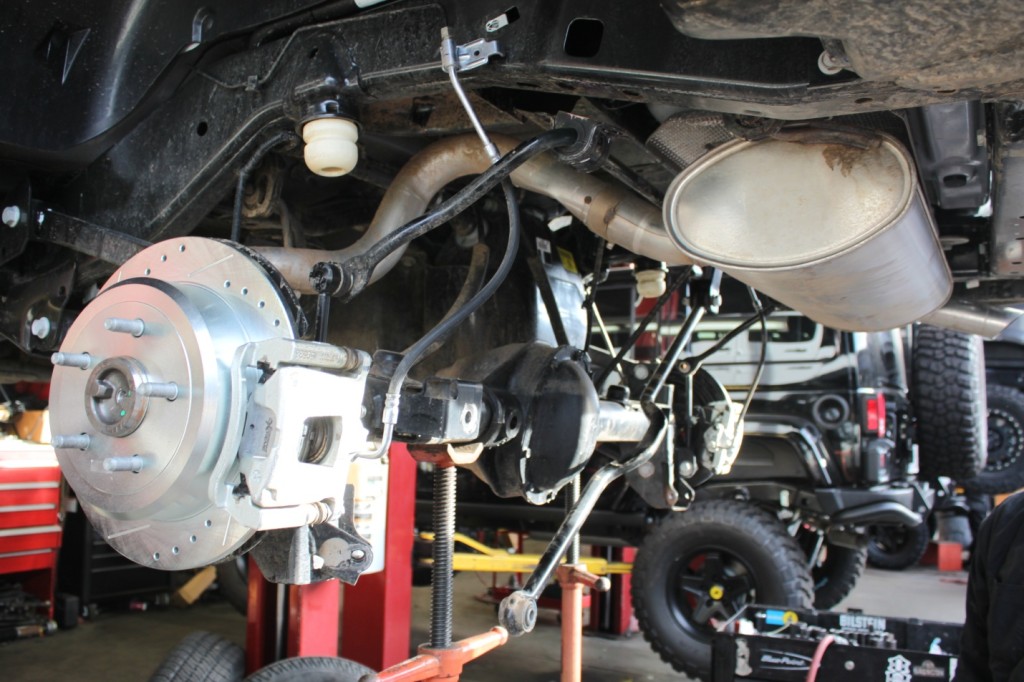 , EPISODE 2: Rancho 4″ Lift Kit and RS5000X Shock Install