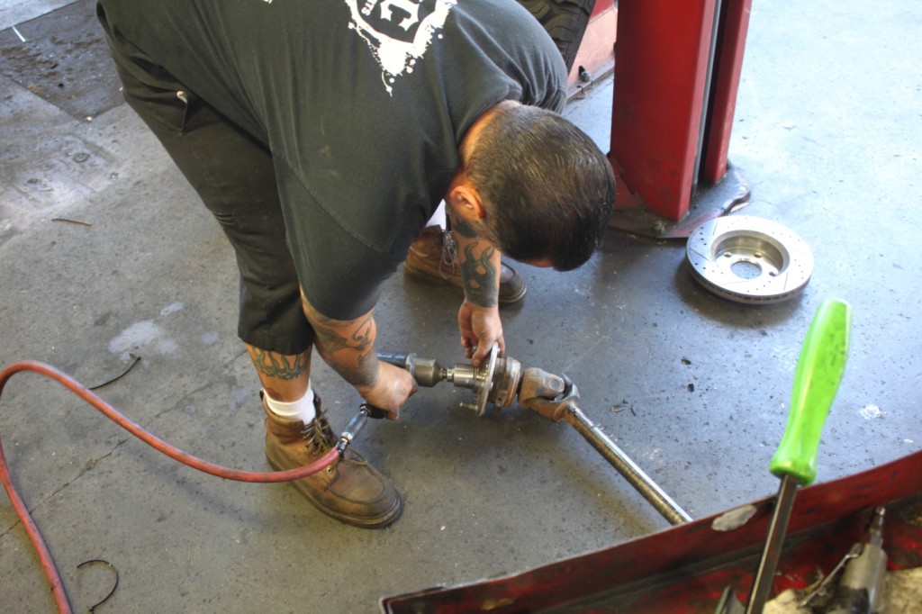, EPISODE 12 Yukon Gear & Axle Ring and Pinion and Axles Install