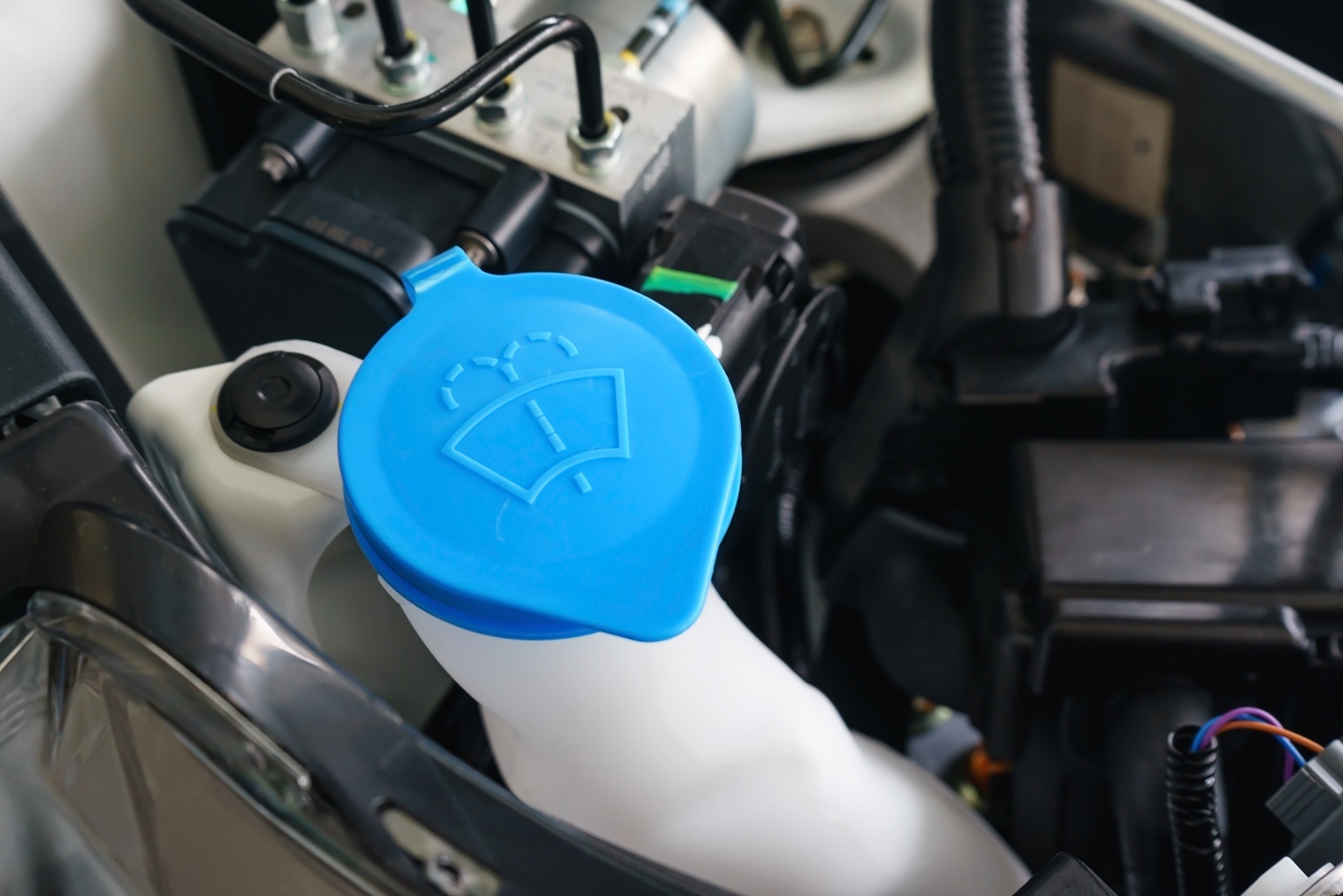 How To Replace The Windshield Washer Reservoir How To Replace The Windshield Washer Reservoir