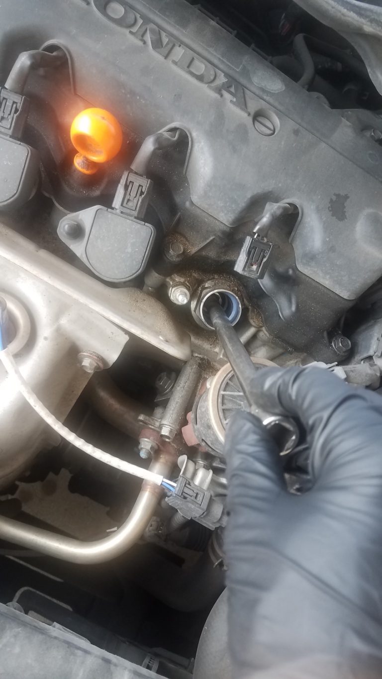 How to Change Spark Plugs In The Garage with