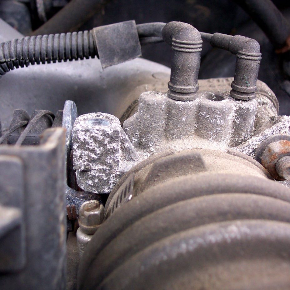 Tips on How To Use a Mass Air Flow Sensor Cleaner In The Garage with