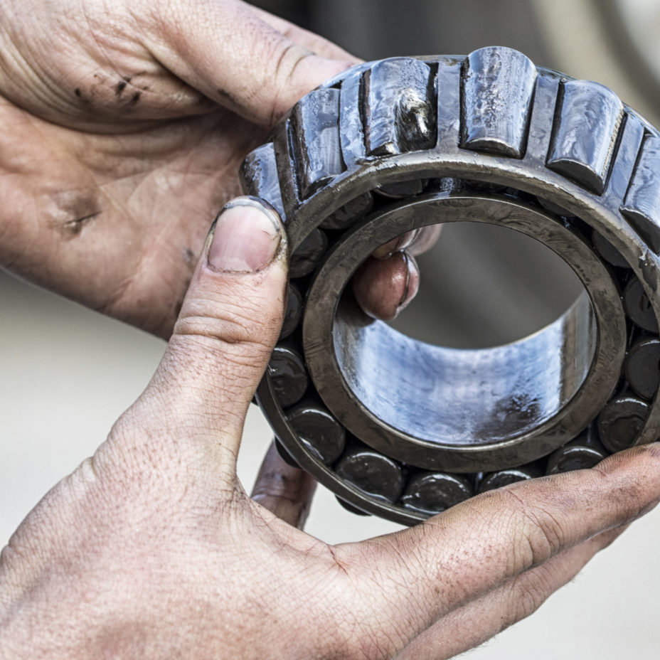 What Happens When a Wheel Bearing Goes Out In The Garage with