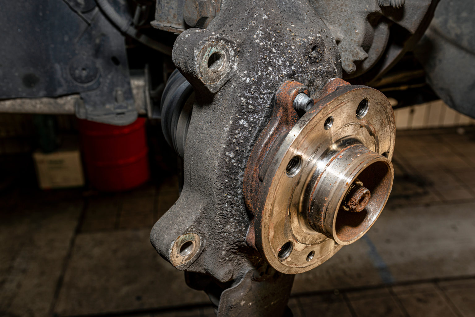 When to Replace Your Steering Knuckles In The Garage with