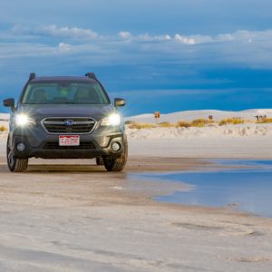 subaru outback in white sands national monument