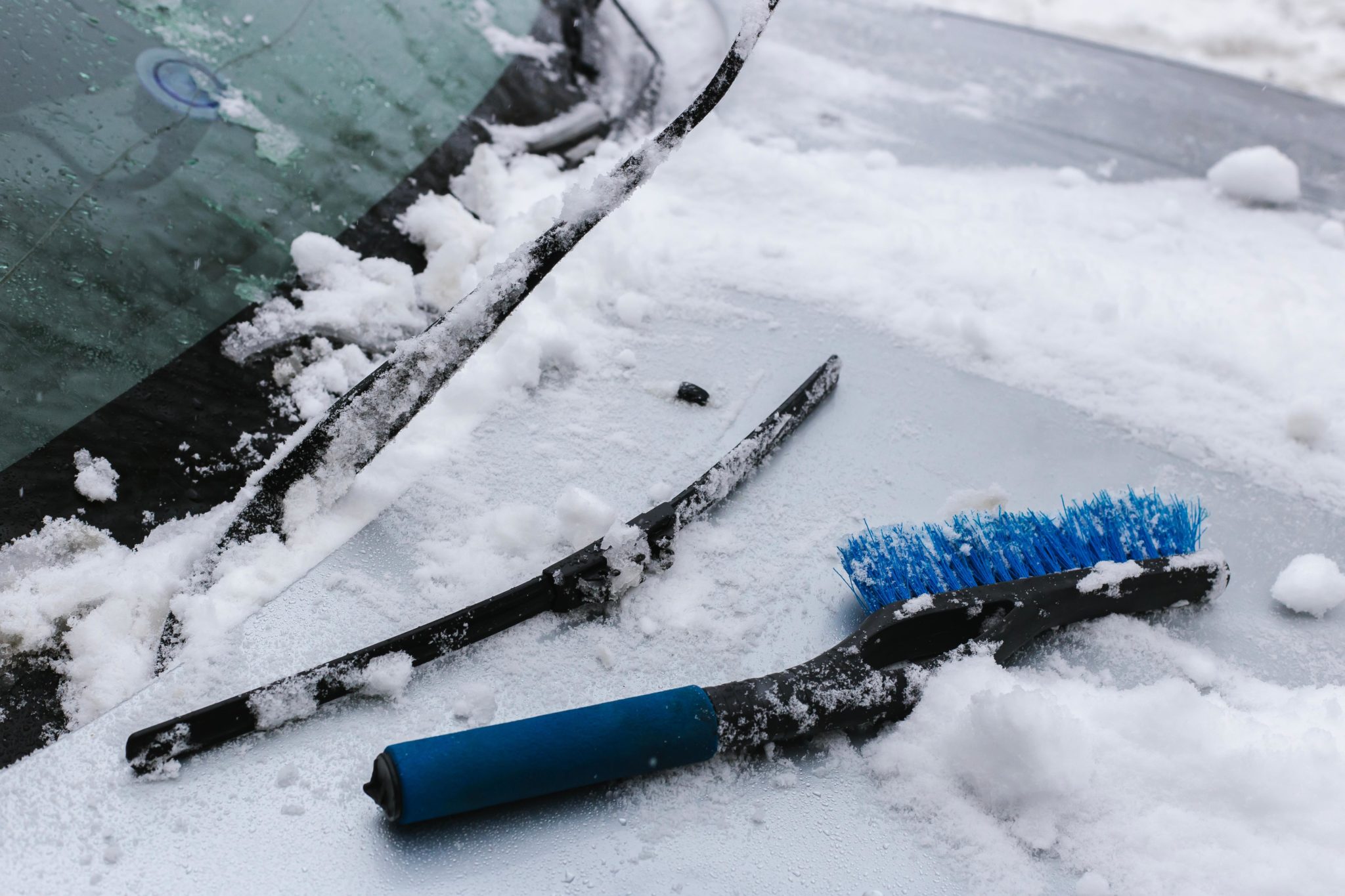 Top Picks The Best Wiper Blade Brands for Your Vehicle In The Garage