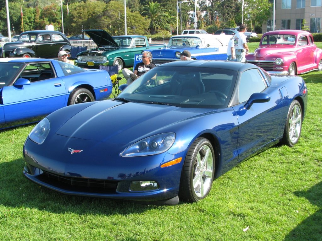 blue 2005 chevy corvette 6L