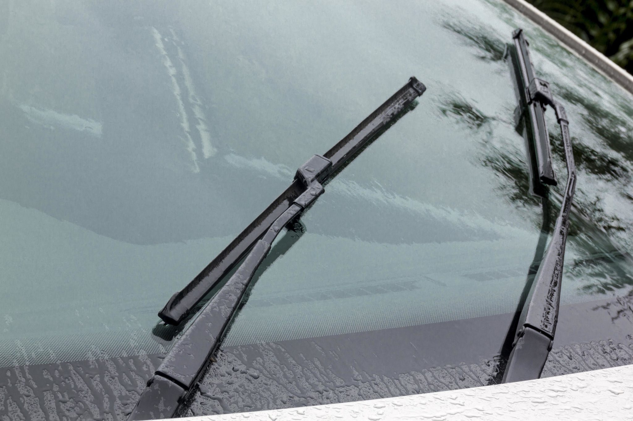 5 Common Windshield Wiper Motor Problems In The Garage with