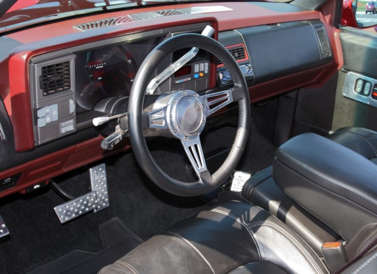 Column Shifters What Are They? A Quick History In The Garage with