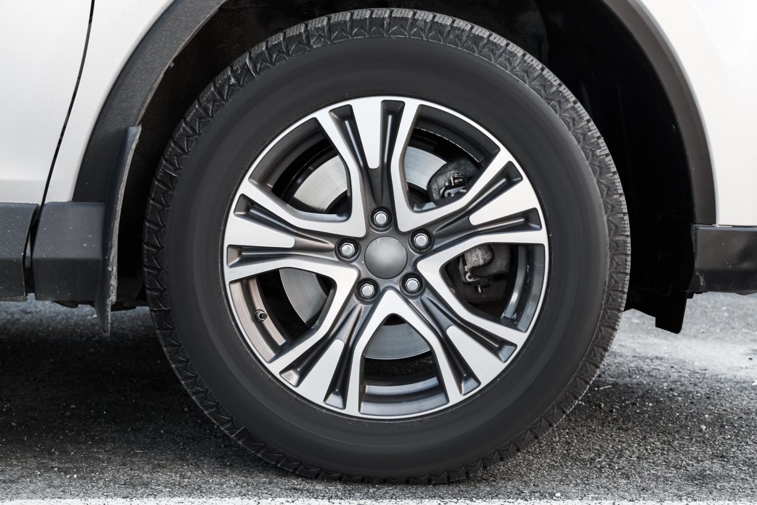 What Happens When a Wheel Bearing Goes Out In The Garage with