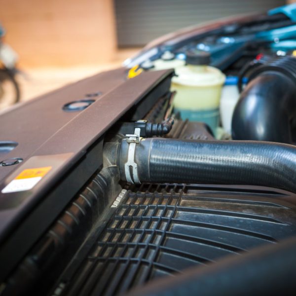 6 Signs of a Bad Radiator In The Garage with