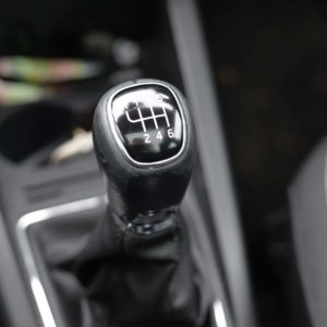 manual gear shifter left in neutral while parked