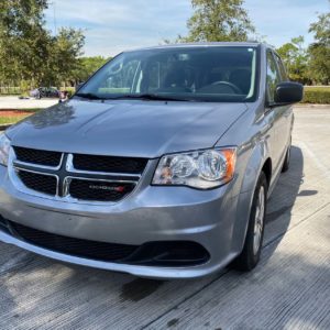 2018 Dodge Grand Caravan SE in silver Wikimedia