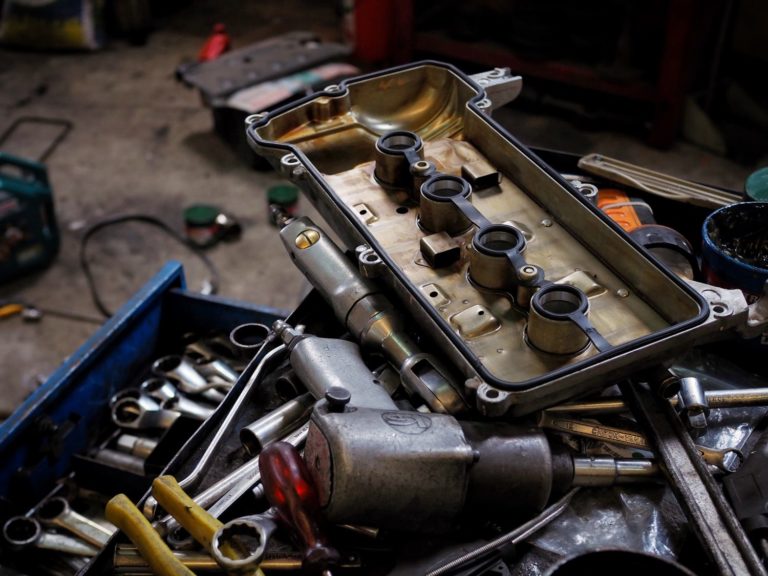 What Are the Signs of a Bad Valve Cover? In The Garage with