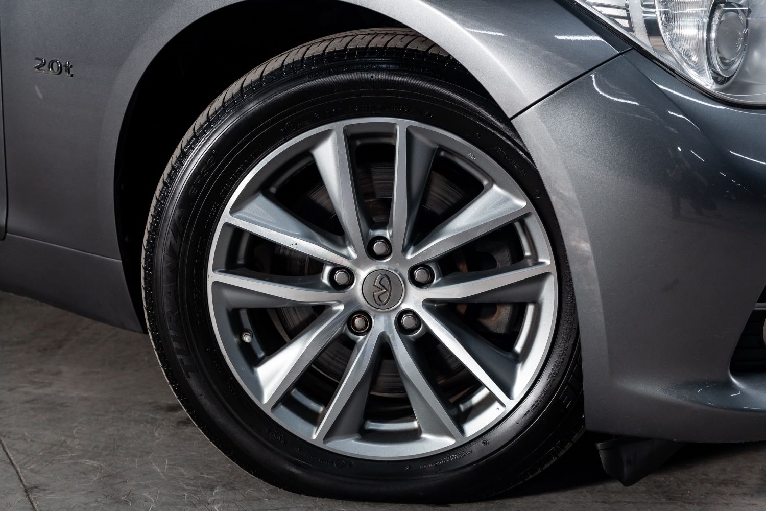Avoid Q50 Wheel & Tire Problems: Your Pre Purchase Checklist - e2zf22v