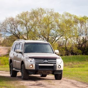 mitsubishi montero