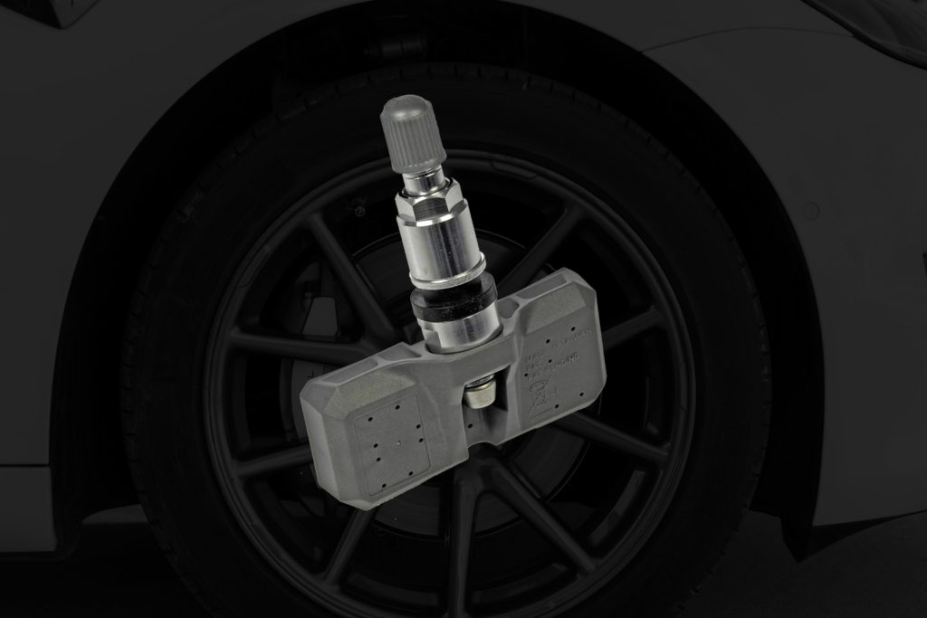 TPMS Sensor Replacement Cost: What You’ll Really Pay and How to Keep It Down