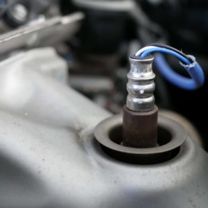 working upstream oxygen sensor located near car engine