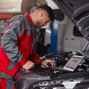 mechanic in red clothes encounters p2565 code
