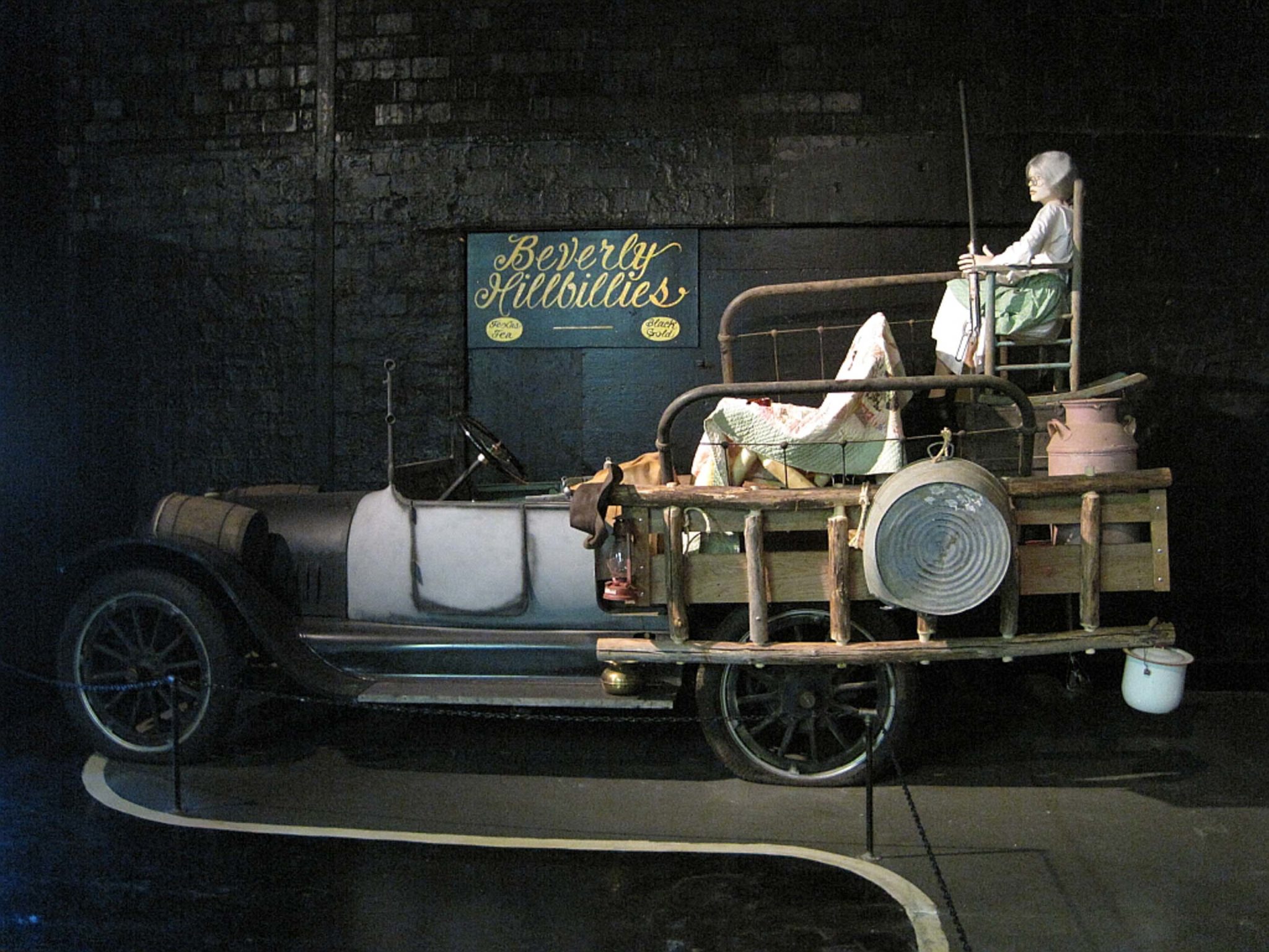 Love The Beverly Hillbillies? Here’s What Happened to the Original