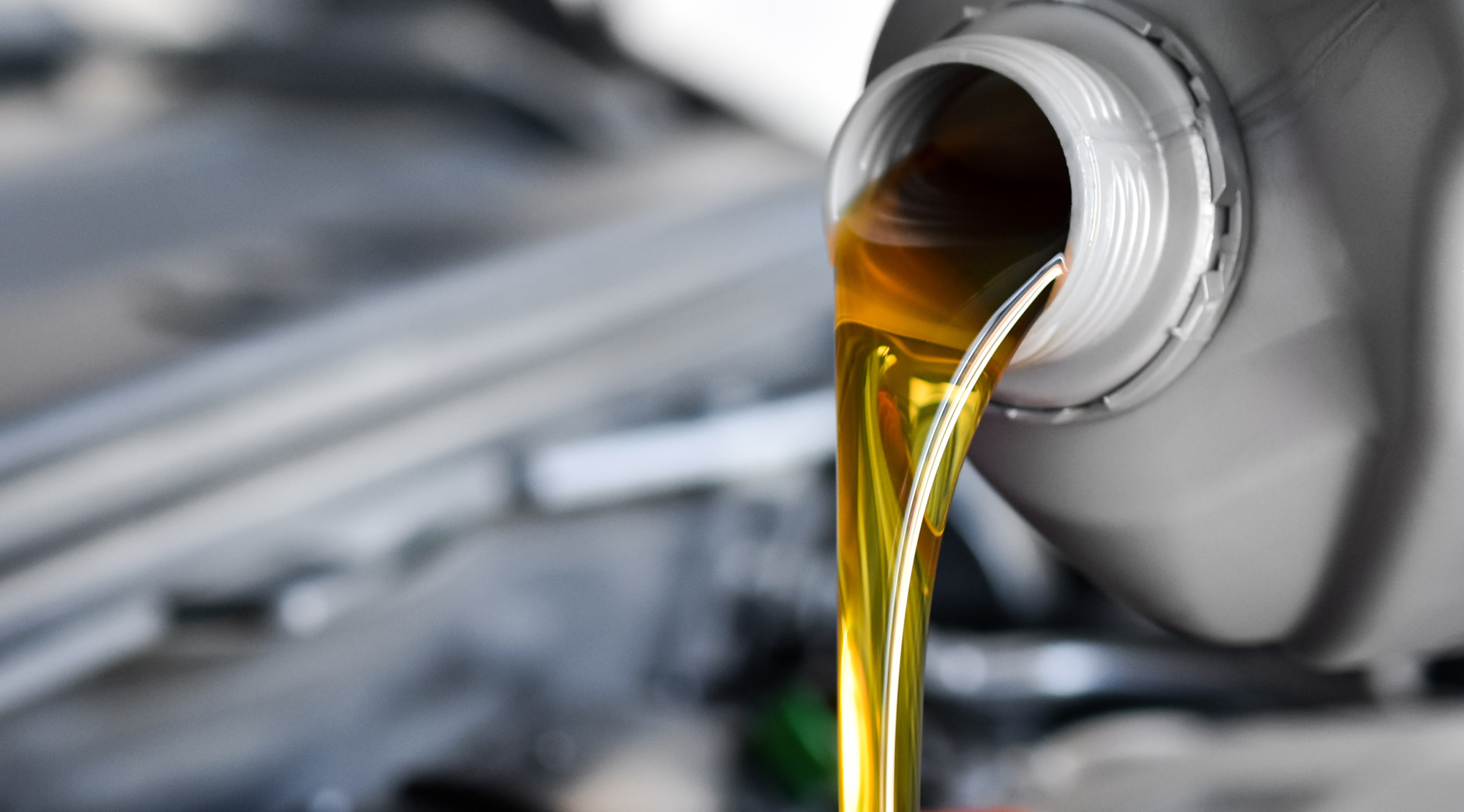 Chrysler 200 Oil Type and Other Maintenance Information In The Garage