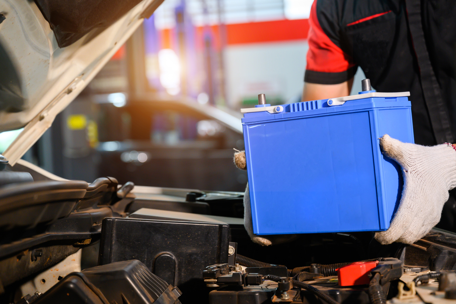 How Many Amps Does a Car Battery Have? In The Garage with