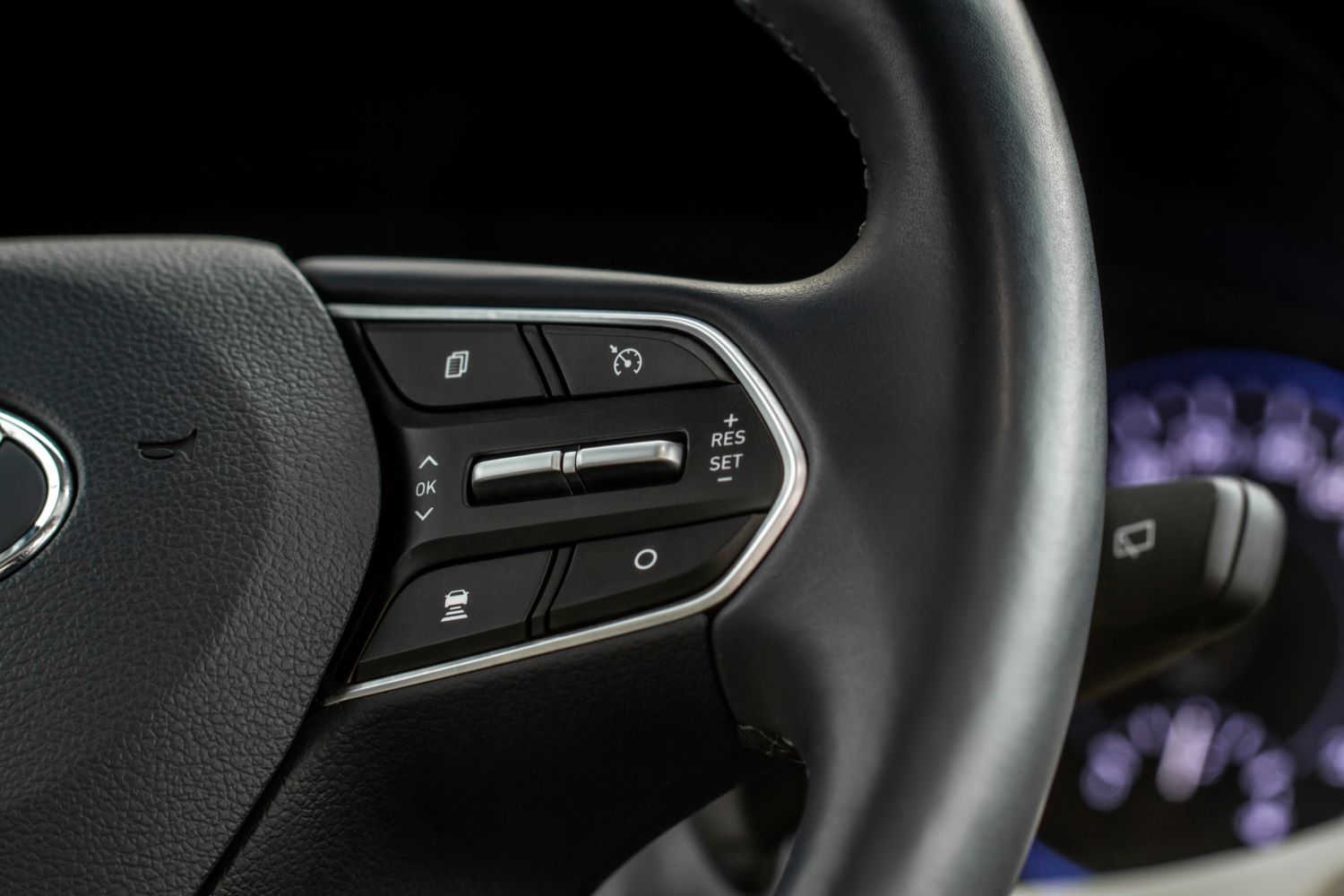 adaptive-cruise-control-what-sets-off-the-acc-warning-light-in-the