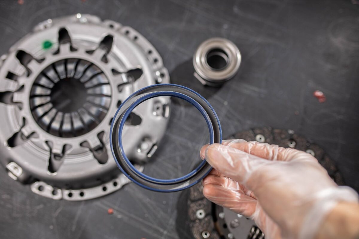 Crankshaft Seal Problems What Is It, Symptoms, and What To Do In The