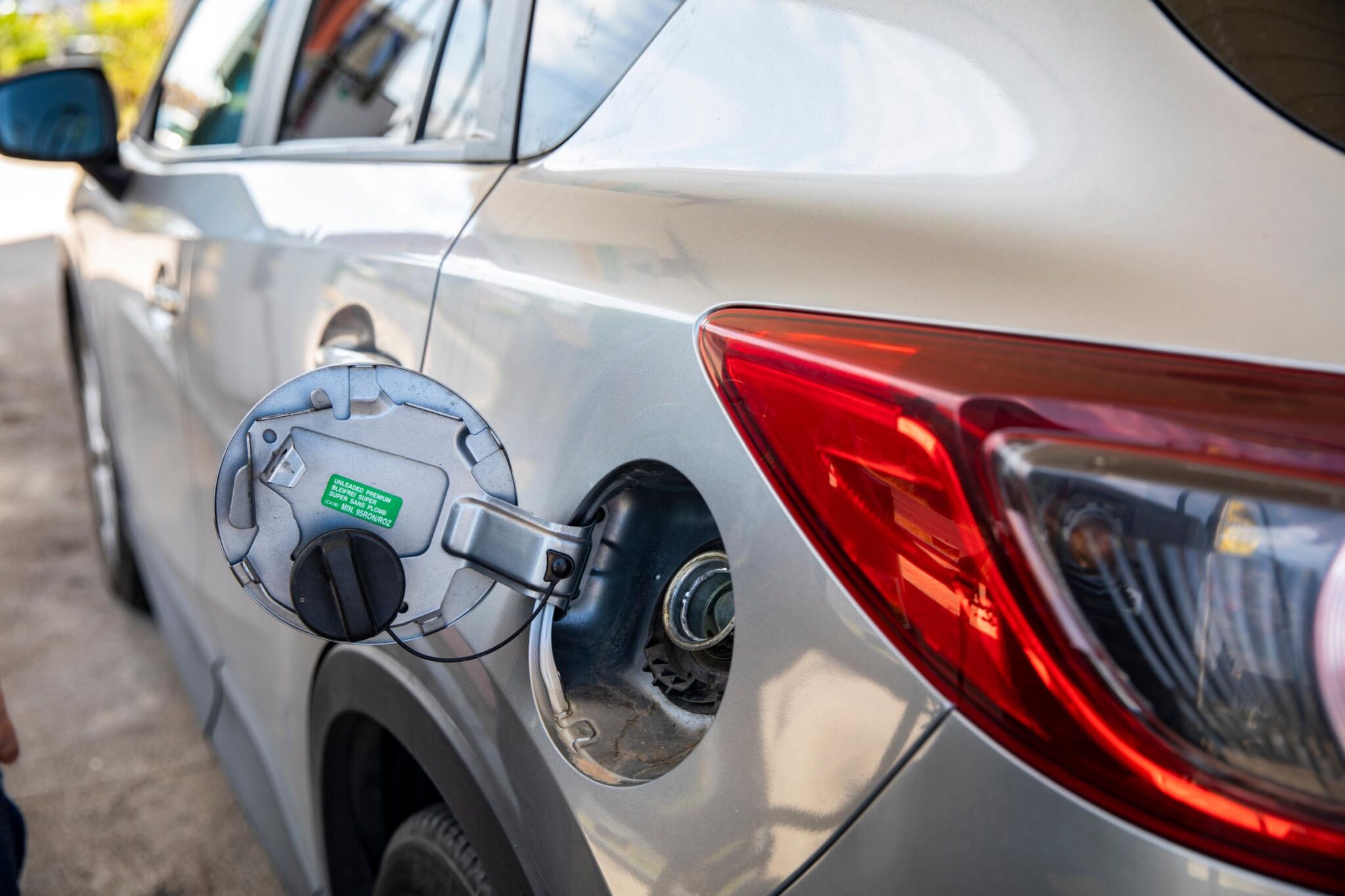 When and How to Siphon Gas The Complete Guide In The Garage with