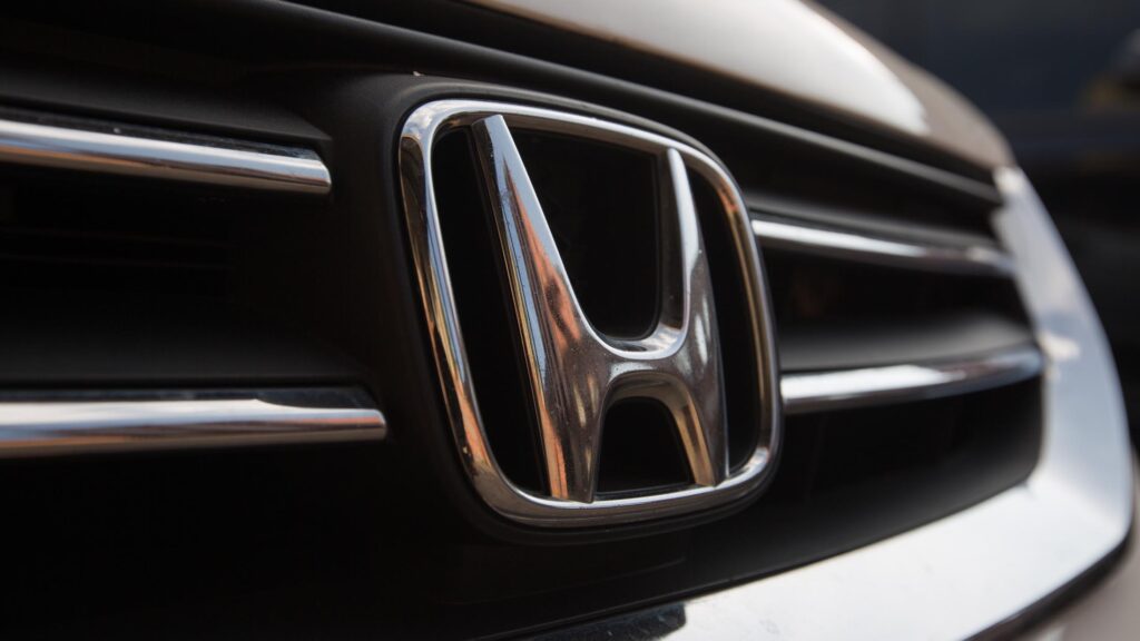 honda logo close up look