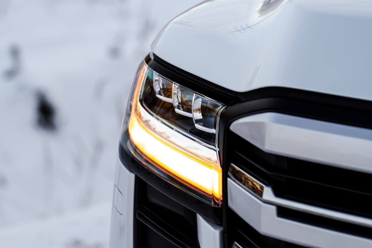 Bad Turn Signal Light Symptoms In The Garage with