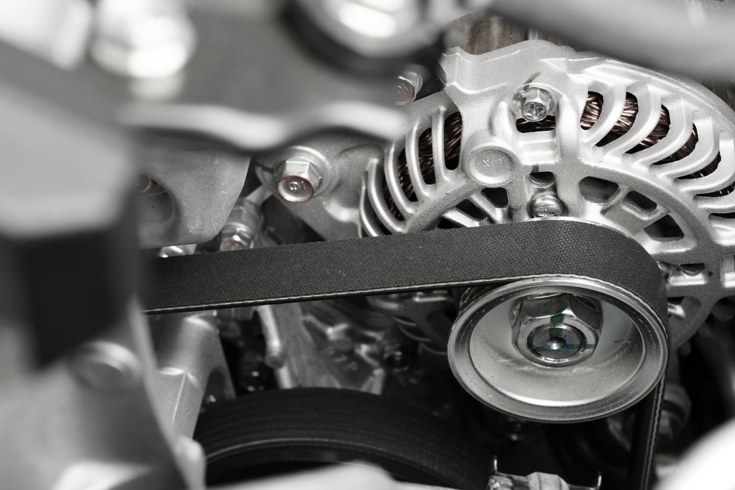 Symptoms of a Bad Alternator Belt In The Garage with