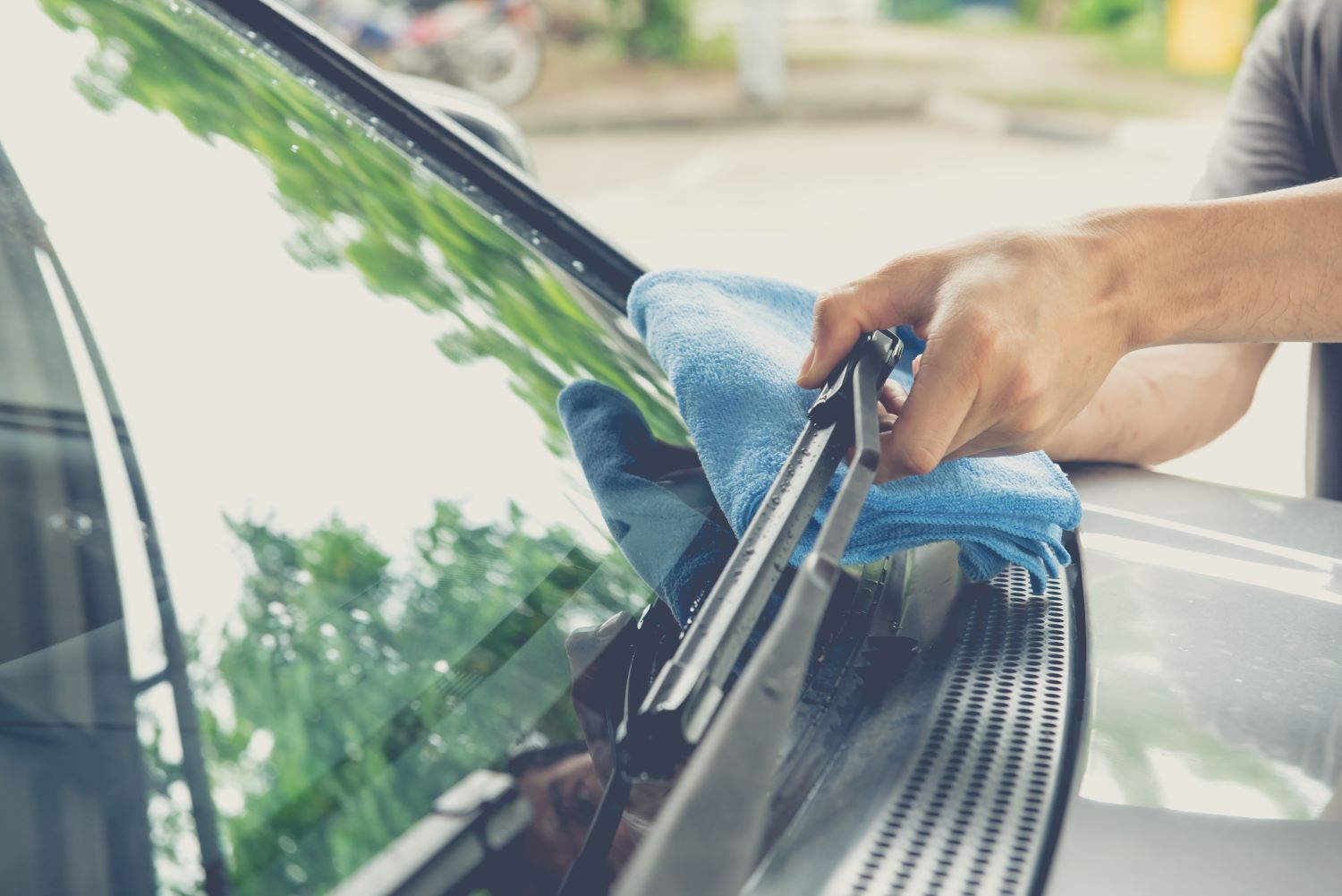 Windshield Wiper Fluid: How Does It Affect Your Vehicle Detailing