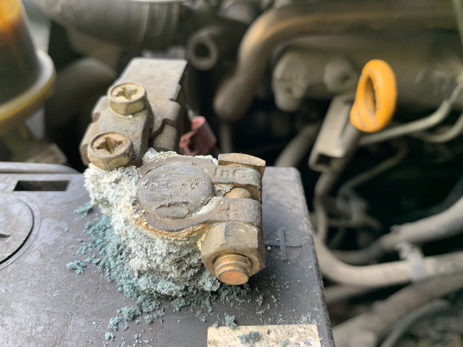 Your Car Won't Start? A Loose Battery Connection Could be the Cause